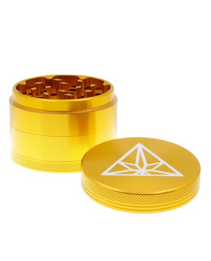 Hochwertiger 4-teiliger Aluminium Grinder von Treez Club, 63 mm, präzise Konstruktion mit scharfen Zähnen und Neodym-Magnetverschluss.